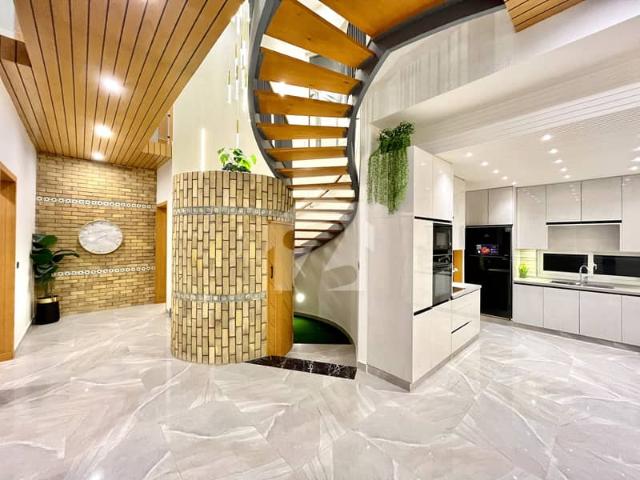 Beautiful One Kanal House For Sale In Dha Phase 2