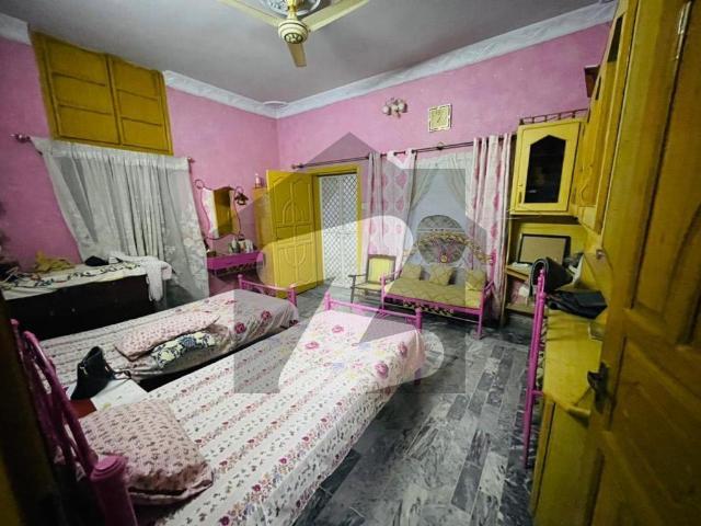 Beautiful One Kanal House Is Up For Sale In Jamilabad