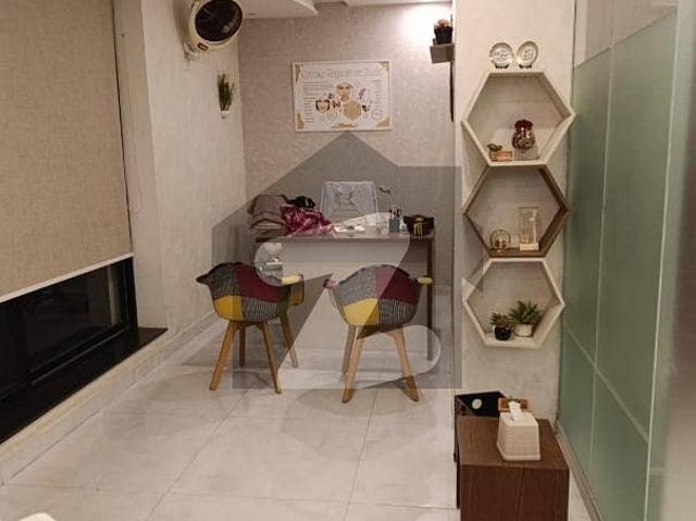 Beautiful Office Floor Available For Rent At Top Location