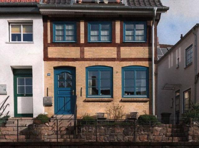 Beautiful old town house, centrally located, renovated and furnished