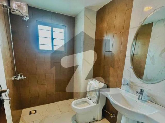 Beautiful Open View 6th Floor 4 Bed Flat Urgent For Rent Askari 10 Sector S