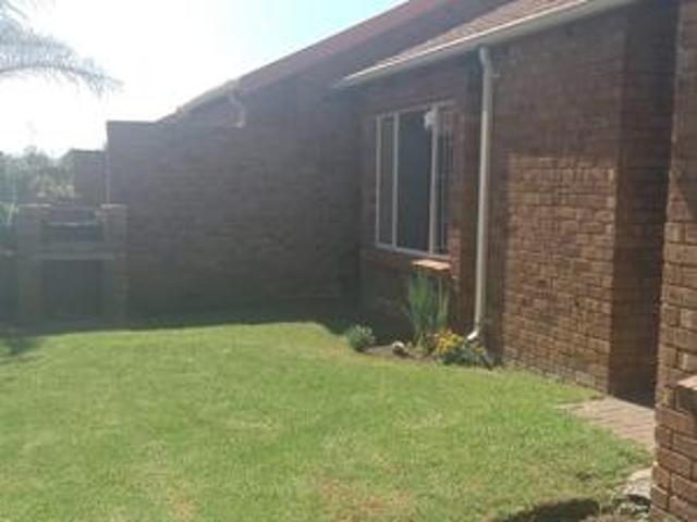 beautiful low maintenance home