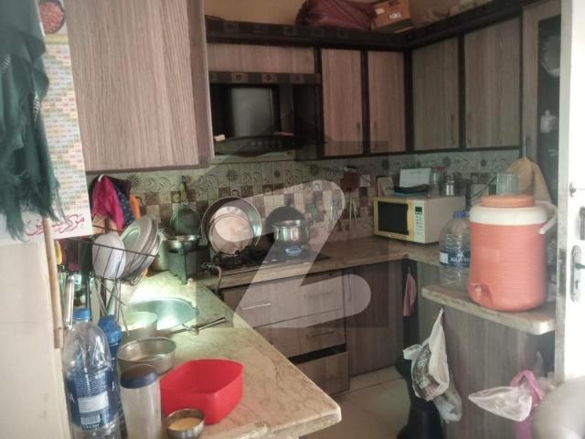 Beautiful Location 3 Bed With 2 Side Gallery Jami Commercial Area