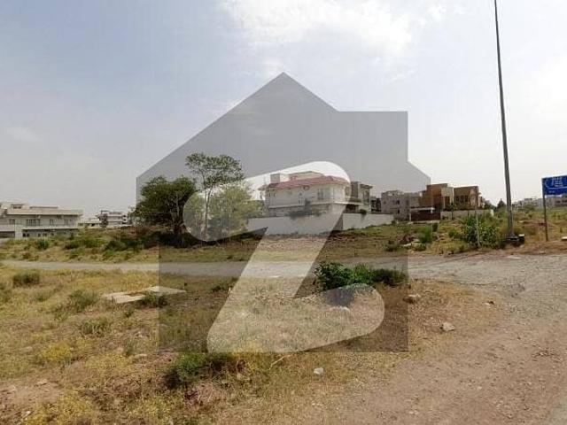 Beautiful Location 14 Marla Plot For Sale In Sector D 12/3
