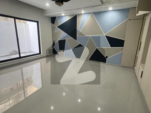 Beautiful location brand new house for rent d 12