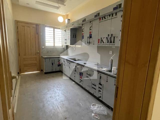 Beautiful location brand new house for rent