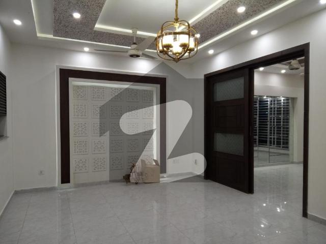 Beautiful location like brand new house for sale e 11