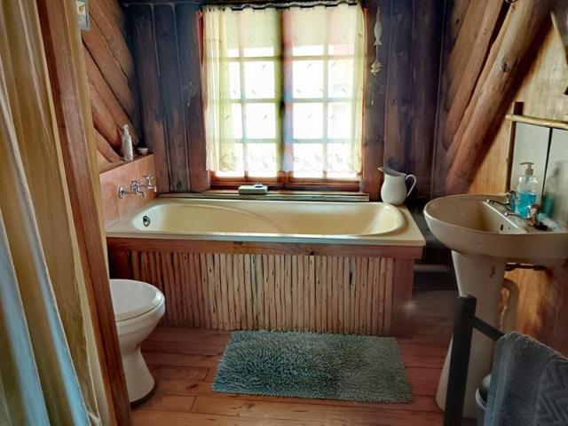 Beautiful log cabin that will give you that home holiday feeling
