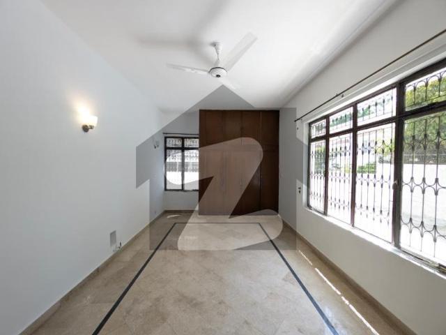 Beautiful Livable House In Reasonable Price In F 7