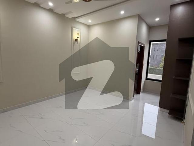 Beautiful Luxury Modern Living House B 17