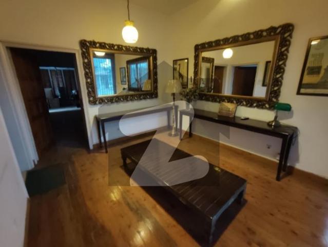 Beautiful Luxury 4 kanal Bungalow Available for Sale in Prime location of University Town Peshawar University Town