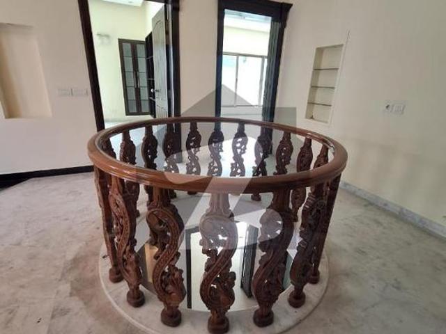 Beautiful Luxury 6 Bedroom House For Sale In F 10/1 Prime VIP Location 511 Sq. Yds CDA Transfer F 10/1