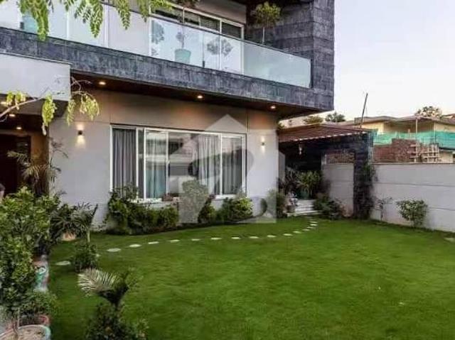 Beautiful Luxury 9 Bedrooms House Available for Rent in F 11 Prime VIP Location