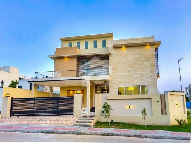 Beautiful Luxurious Double Unit Full House for Rent in F 10/2, Islamabad