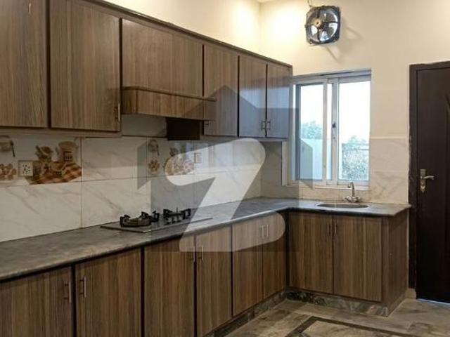 Beautiful Luxurious 4 Marla Triple Storey Full House for Rent in D 12/1, Islamabad D 12/1
