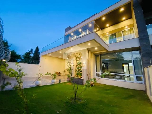 Beautiful Luxurious 800 Sq. Yd House For Rent In F 8 VIP Street | Prime Location