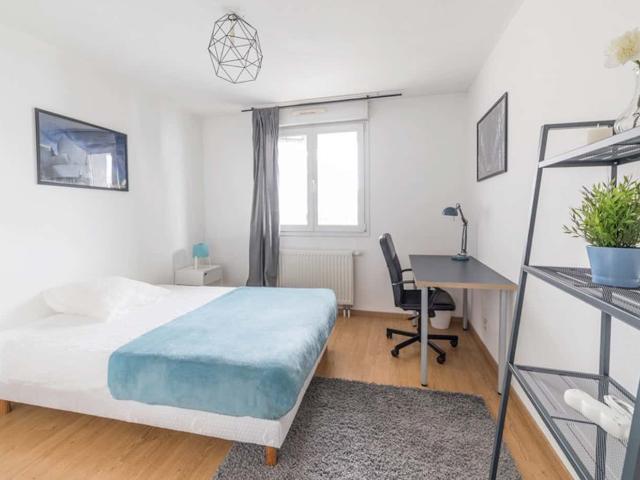 Beautiful luminous room 16m² ST62