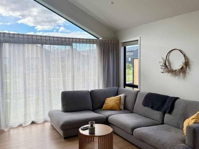 Beautiful modern home on greenway