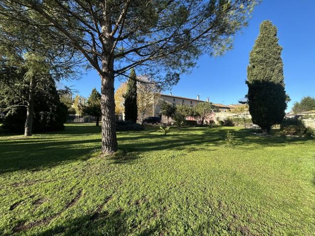 Beautiful maison rénovée avec grand jardin et 2 gites 405m² Carcassonne