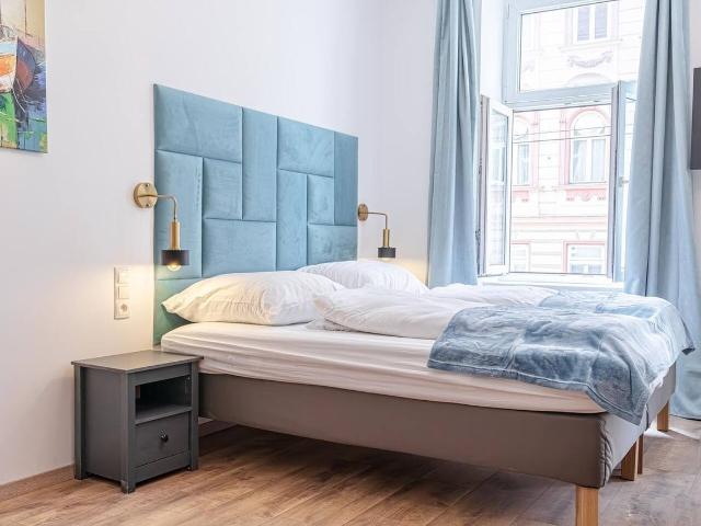 Beautiful & neat home in excellent location in Austria, Vienna Amsterdam Apartments for Rent