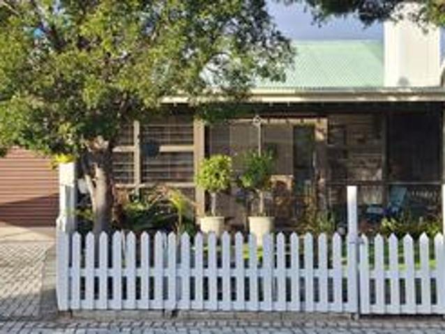 beautiful sandbaai home