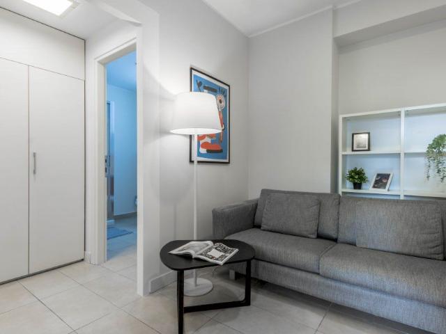 Single private room in Via Biondelli