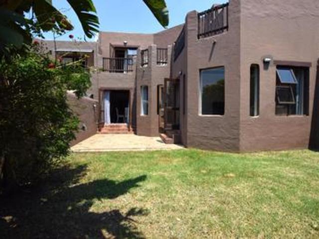beautiful spacious 229 m² 3 bedroom.