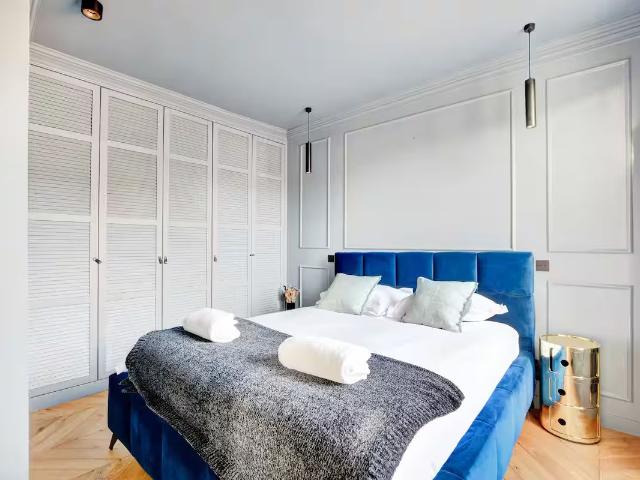 Beautiful, spacious and bright apartment Les Halles, Paris Amsterdam Apartments for Rent