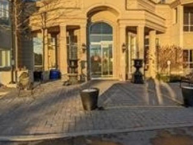 Beautiful Specious Condo In The Elegant Chateau Parc Low Rise Bo