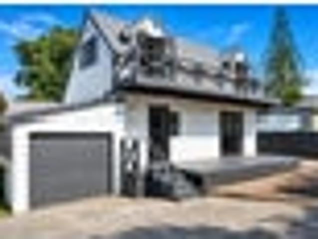 Beautiful Standalone 3 Bedroom Home with Garage