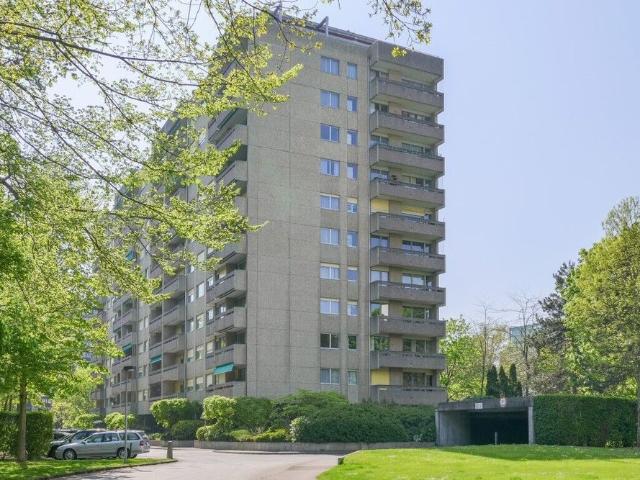 Beautiful penthouse apartment with 6.5 room terrace, of about 115 m2