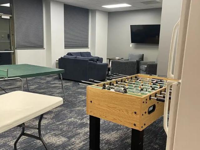 Beautiful private room for rent located Downtown