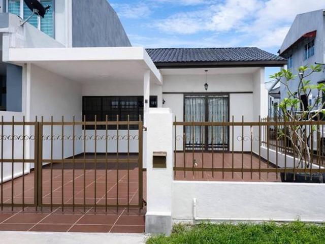 Beautiful Renovated Endlot Single Storey Taman Ehsan Kuala Lumpur