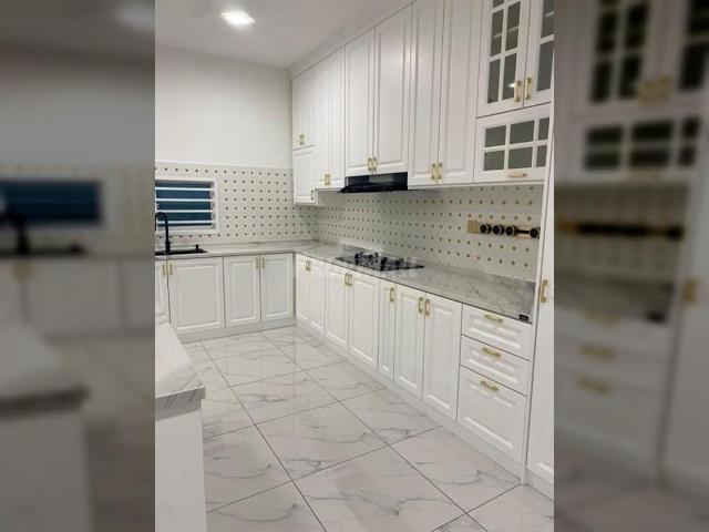 Beautiful Renovated Facing Open Gated Semi D 1 Storey Premium Kitchen