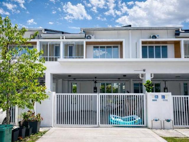 BEAUTIFUL RENOVATED 2 Storey Terrace Laman Sendayan Hanna 2 Seremban
