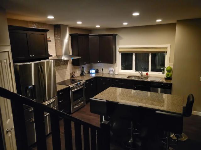 Beautiful Fully Furnished Home with Walkout Basement, Pond View & Lake Access