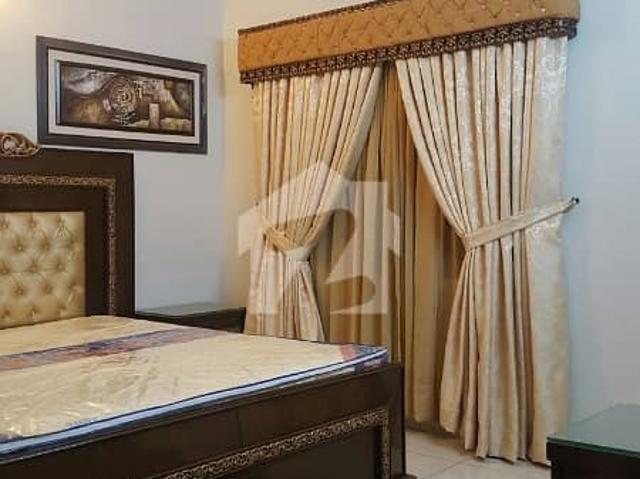 Beautiful Town House At Clifton Blk 5 Flat For Rent