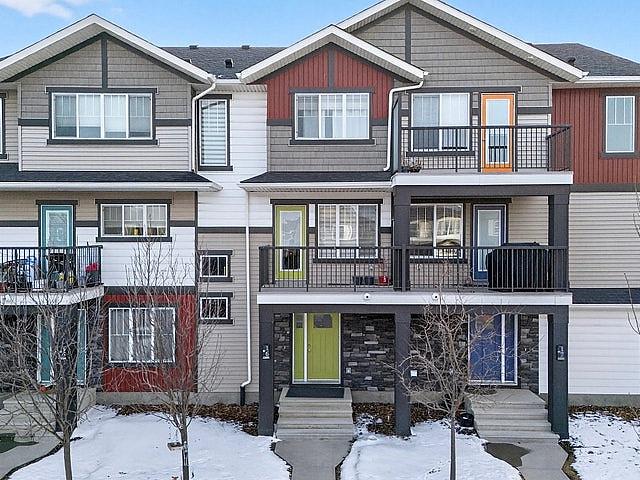 Beautiful Townhouse On Rent