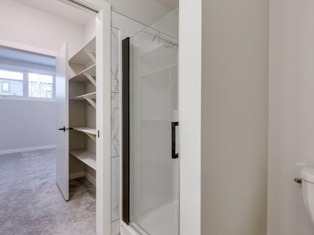 Beautiful Townhouse Available in Sylvan! 3 Bedroom Home for Rent at 7 Station Dr, Sylvan Lake, AB T4S 0S6