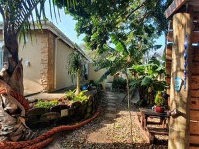 beautiful townhouse close to umtentw.