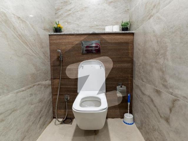 Beautiful three bed apartment for rent in DHA phase 5 penta square DHA Phase 5
