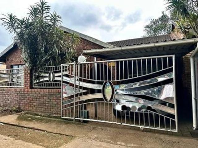 beautiful three bedroom house in nor.