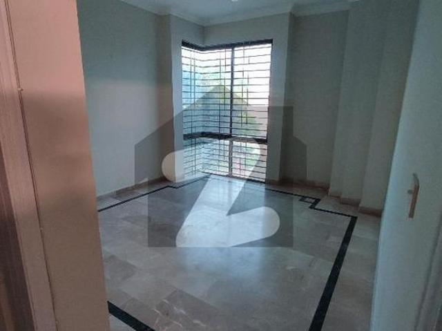 Beautiful Triple Story House In F 11