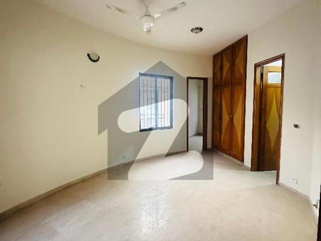 Beautiful Triple Storey House For Sale F 11
