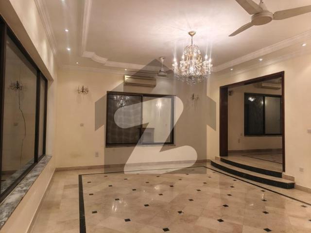 Beautiful Triple Storey House For Rent In F11 F 11