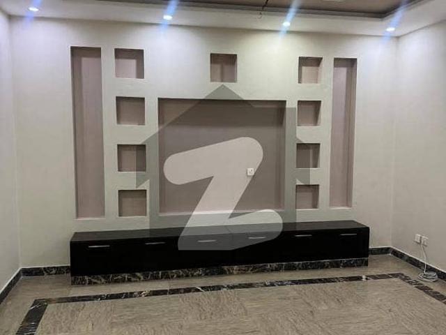 Beautiful Upper Portion Facing Park For Rent