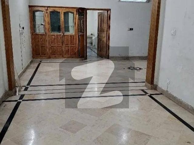 Beautiful Upper Portion Having 3 Bedrooms 3 Bathrooms Drawing Dinning Tv Lounge Kitchen Mumty Marble Flooring Separate Meters Near Market Park And Main Double Road Rent Demand 100k