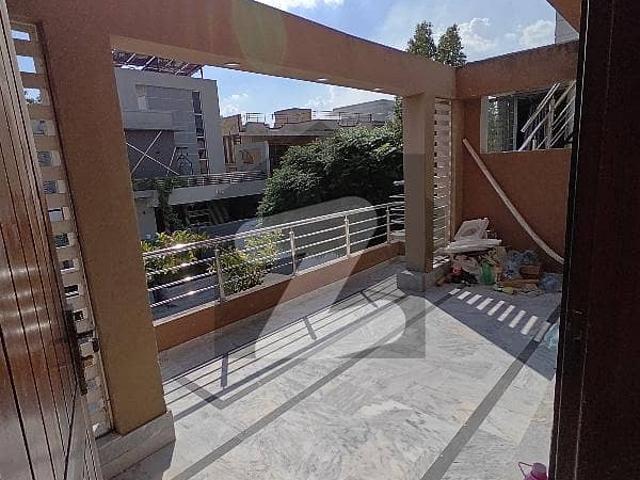 Beautiful Upper Portion In Media Town