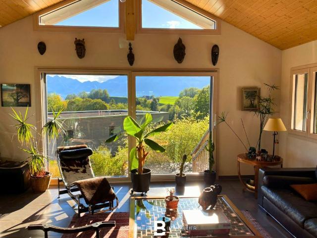 Beautiful villa located in a quiet area in the heart of the greenery