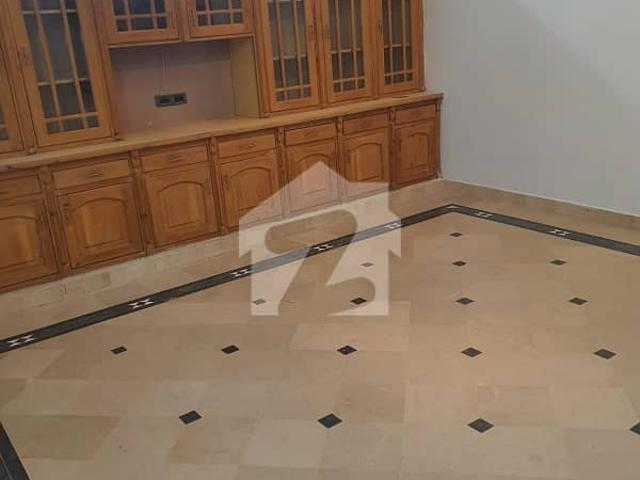 Beautifull Ground Portion For Rent